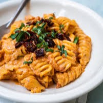 Creamy cashew pasta-sauce