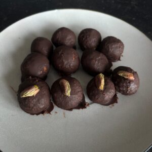 3-ingredient dubai chocolate snack