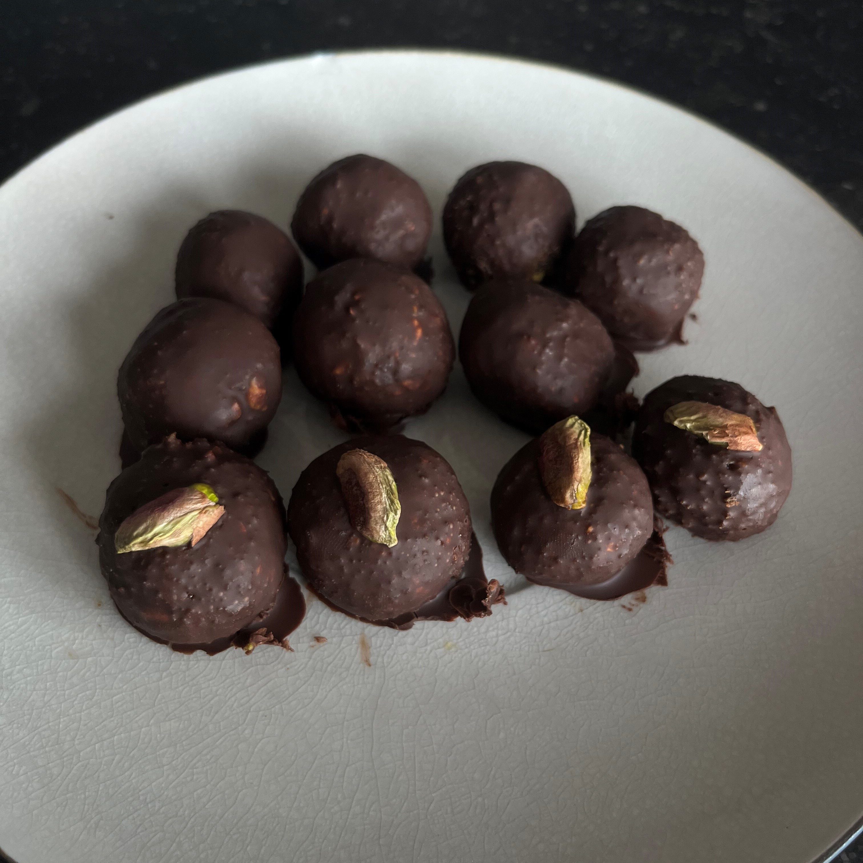 3-ingredient dubai chocolate snack