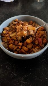 Apple pie oatmeal
